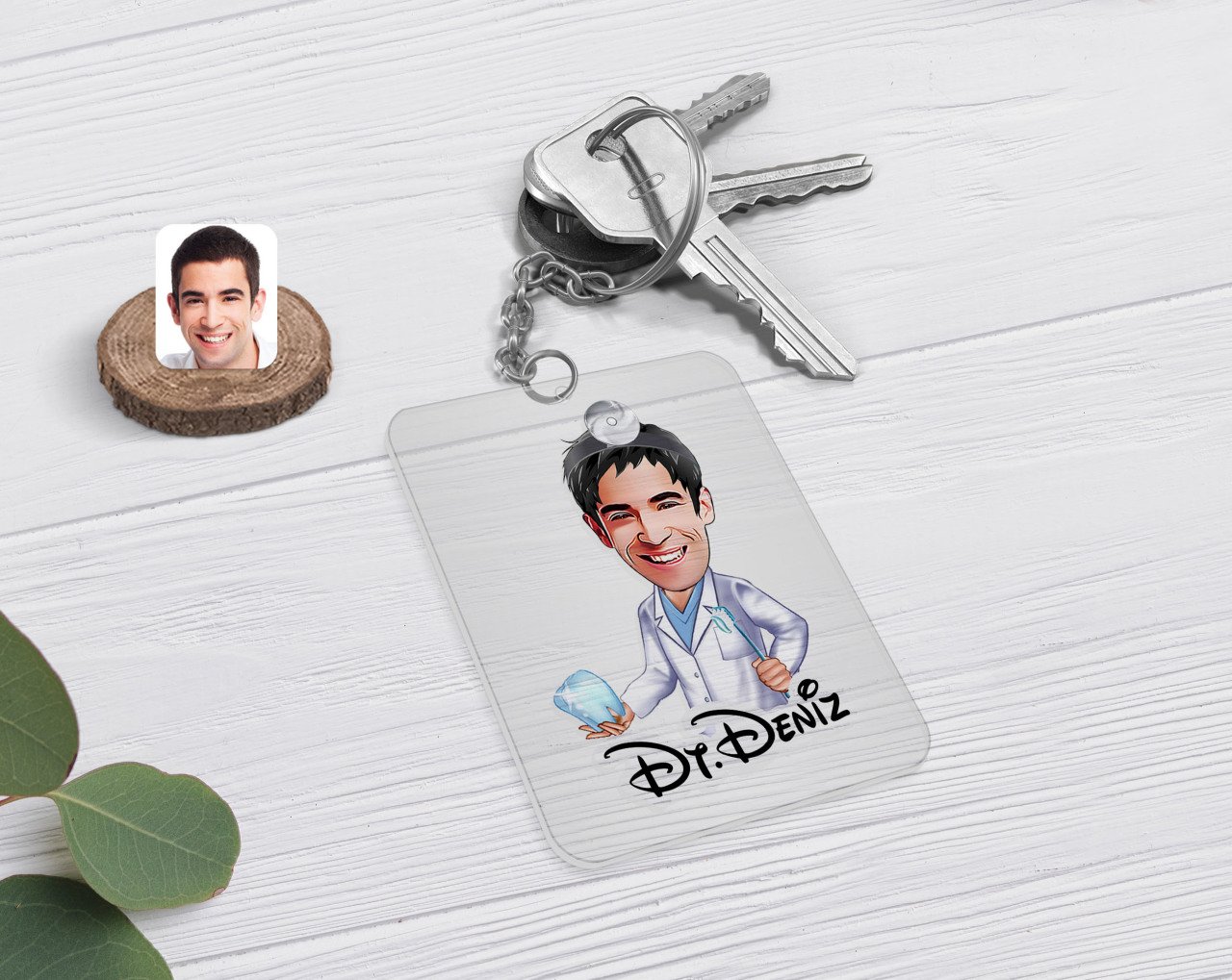 Kişiye Özel Erkek Diş Hekimi Karikatürlü Şeffaf Pleksi Anahtarlık-3