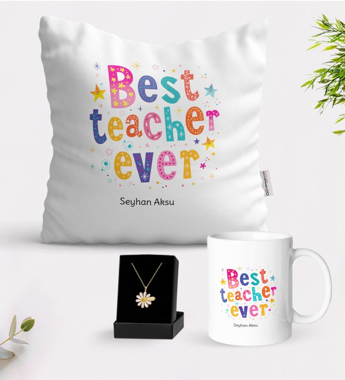 Kişiye Özel En İyi Öğretmen Beyaz Kupa Yastık ve İsimli Papatya Kolye Hediye Seti-12