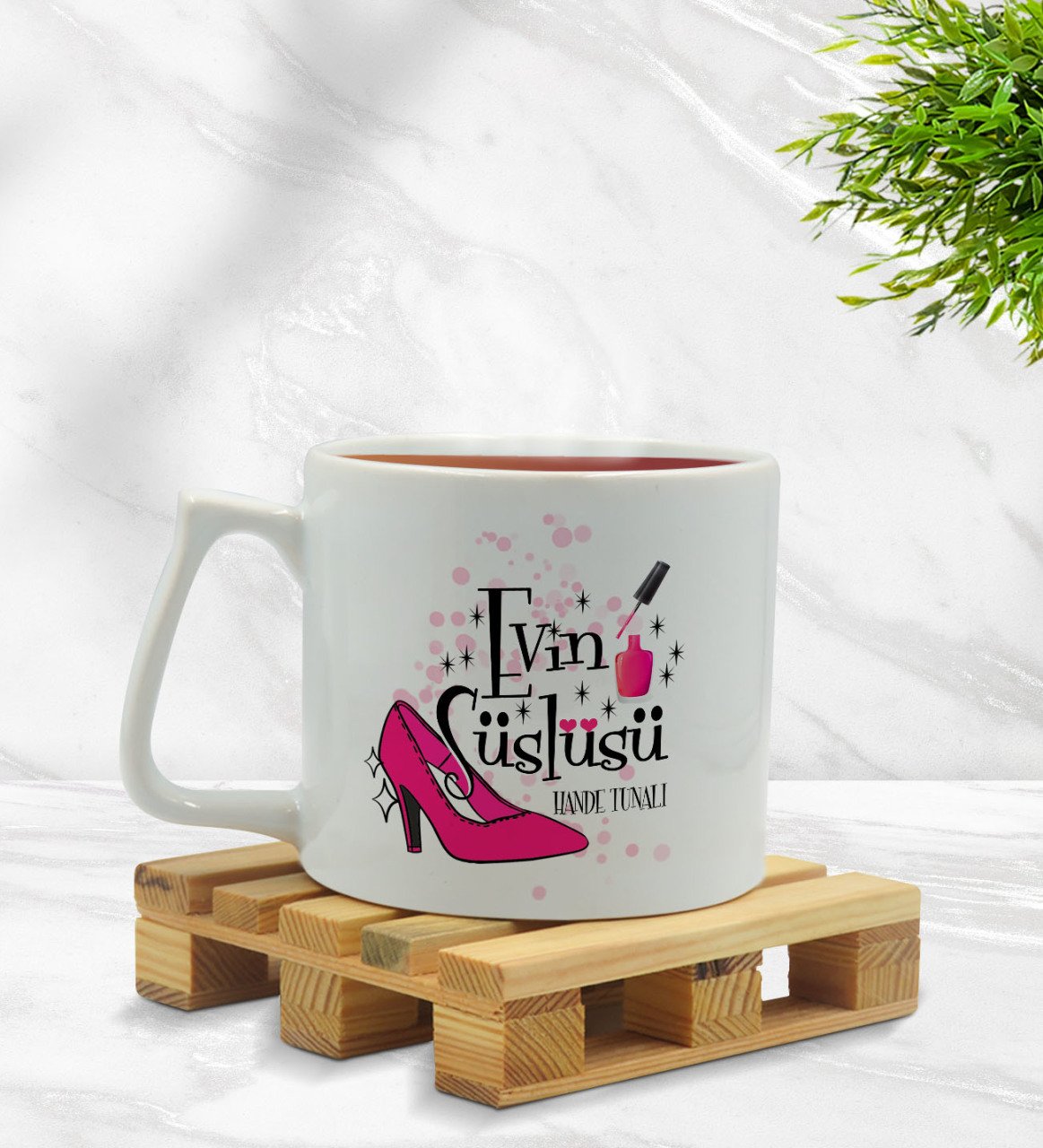 Kişiye Özel Evin Süslüsü Tasarımlı Middle Beyaz Kupa Bardak Model 1