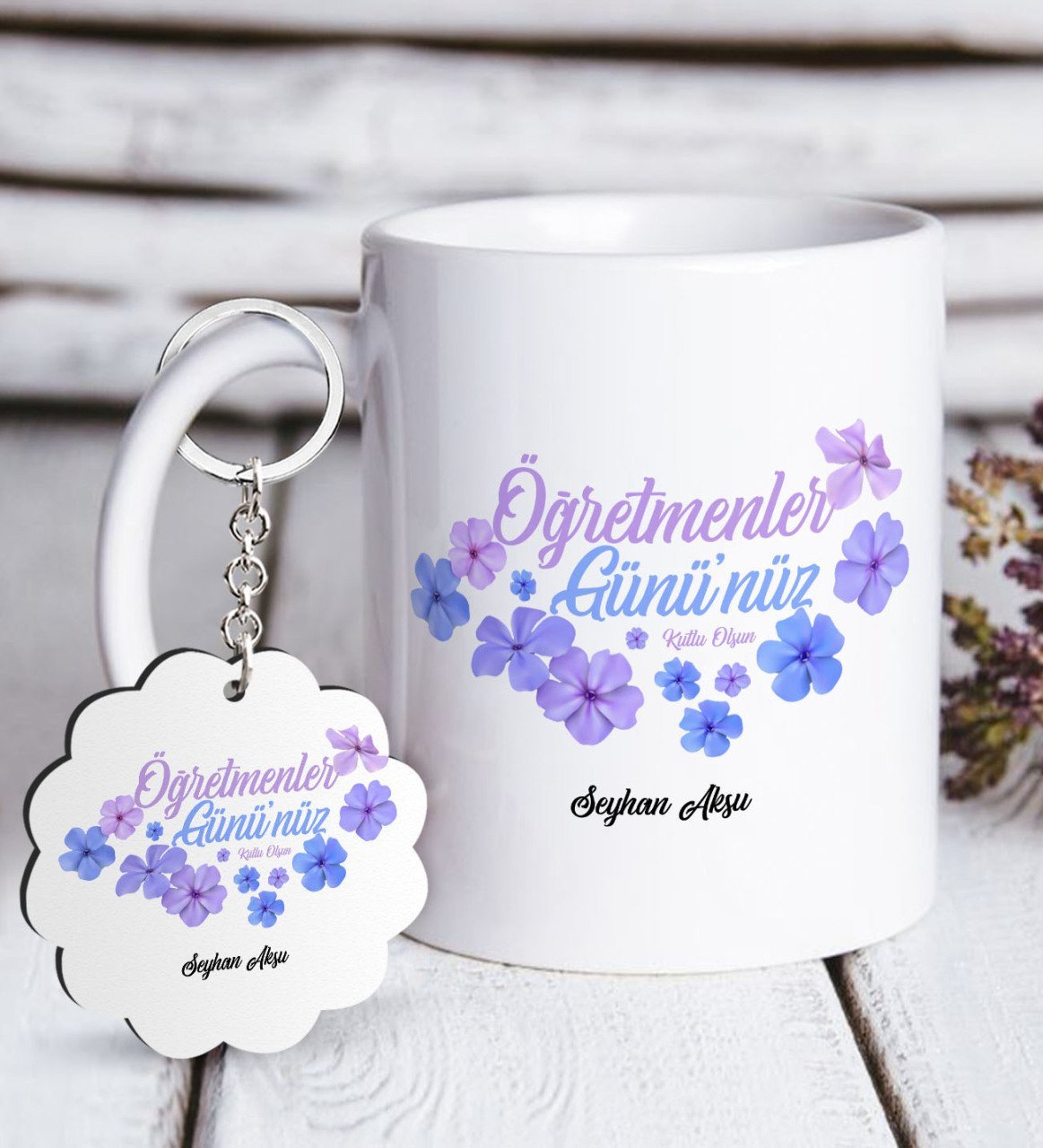 Kişiye Özel Öğretmenler Gününüz Kutlu Olsun Beyaz Kupa ve Anahtarlık Hediye Seti-3