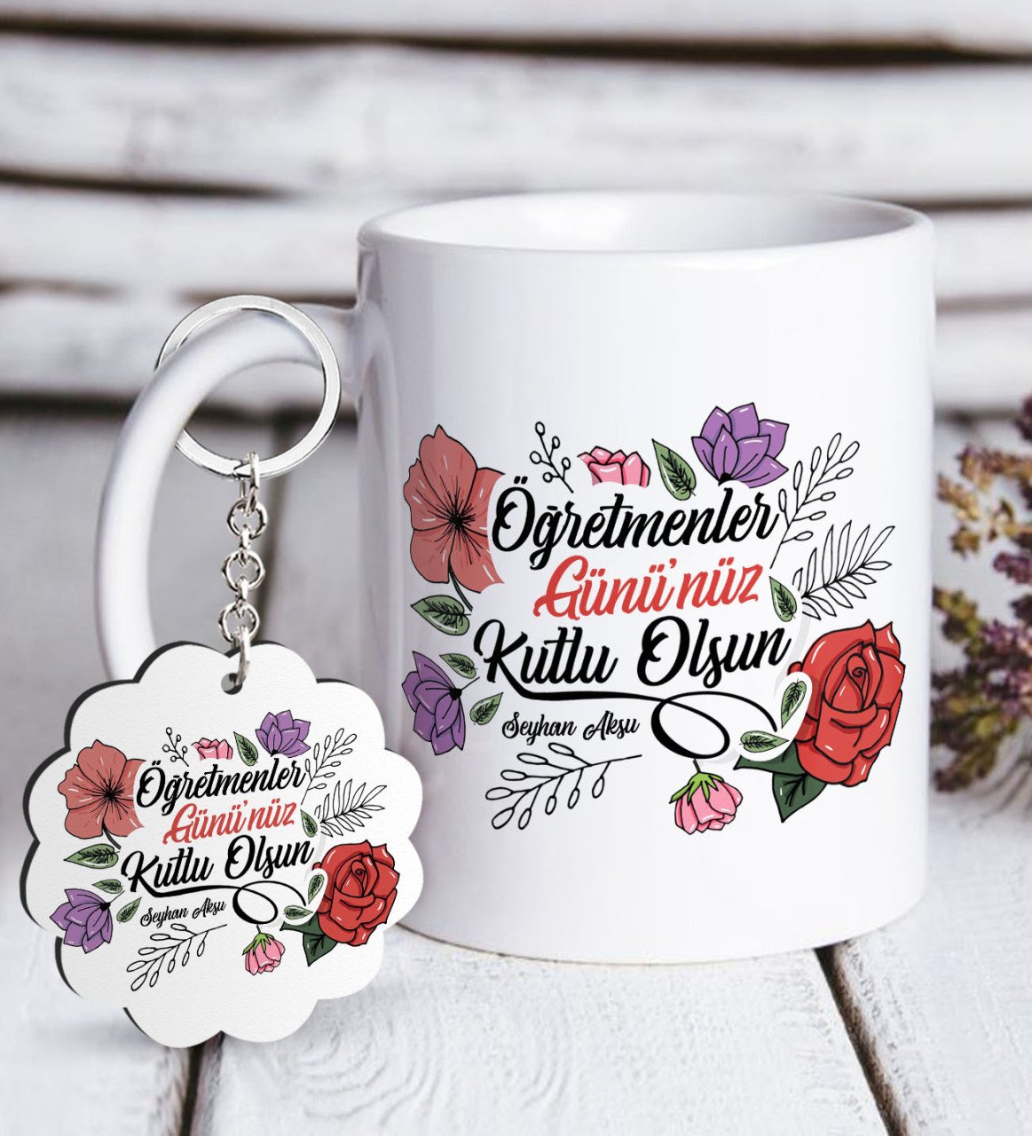 Kişiye Özel Öğretmenler Gününüz Kutlu Olsun Beyaz Kupa ve Anahtarlık Hediye Seti-5