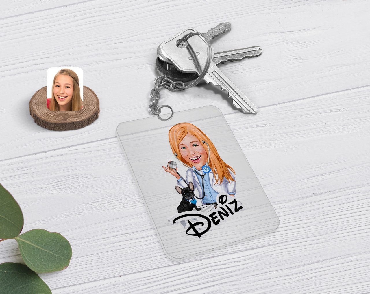 Kişiye Özel Kadın Veteriner Hekim Karikatürlü Şeffaf Pleksi Anahtarlık