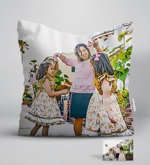 Kişiye Özel Tam Boy Anne ve İkiz Çocuklar Karikatürlü Beyaz Yastık-1