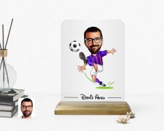 Kişiye Özel Erkek Bordo Mavi Futbolcu Karikatürlü Ahşap Standlı Çerçeve