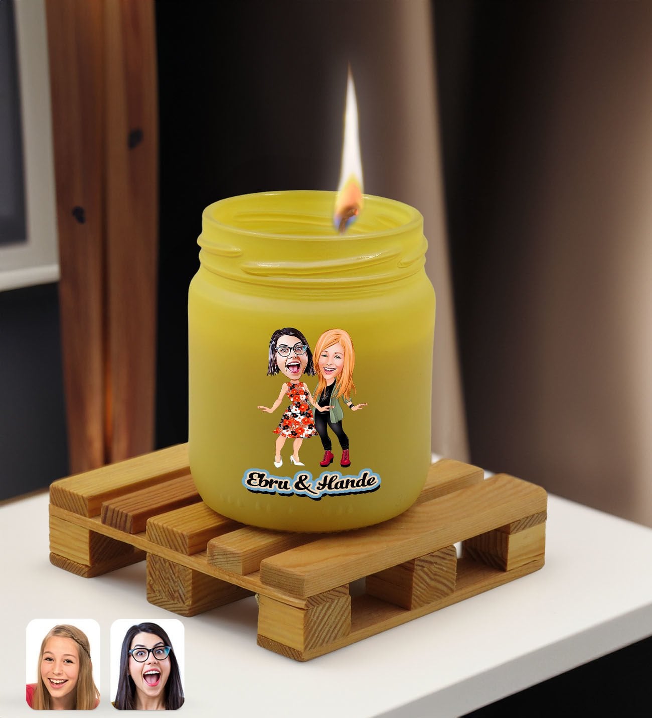 BK Gift Kişiye Özel DTF Anne Kız Karikatürlü Sarı Renkli Cam Kavanozda Kokulu Mum-1, Arkadaşa Hediye, Anneye Hediye, Doğum Günü Hediyesi