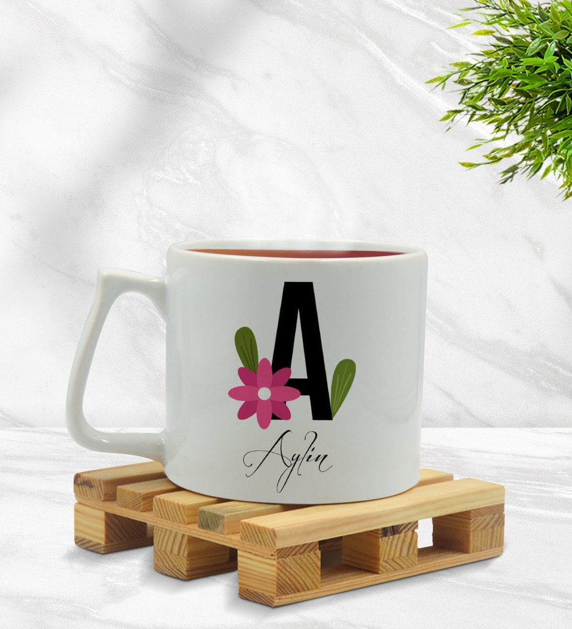 Kişiye Özel Harf ve İsim Tasarımlı Middle Beyaz Kupa Bardak Model 4