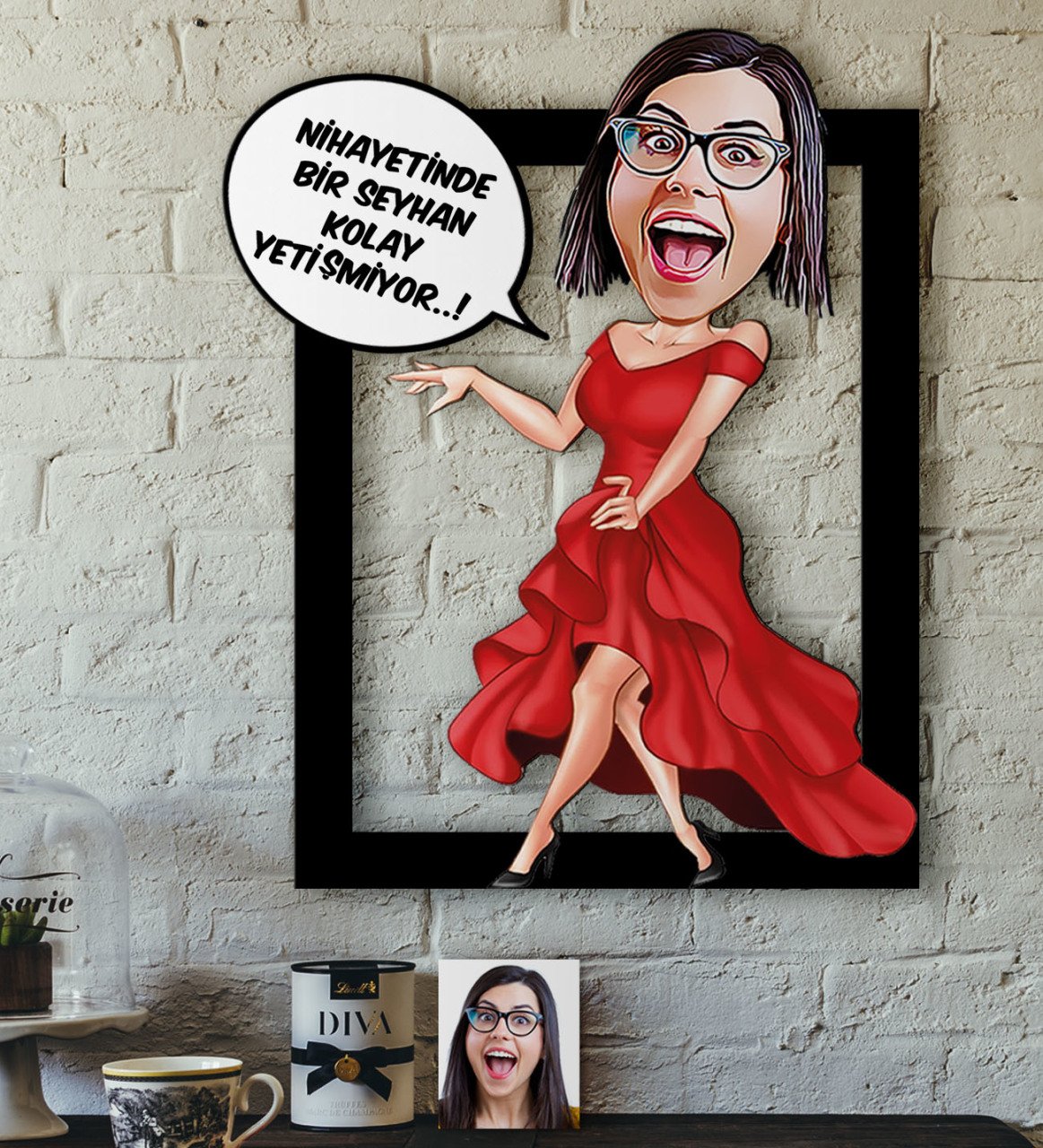 Kişiye Özel Bayan Kolay Yetişmiyor Karikatürlü 3D Ahşap Tablo-1