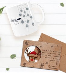 Kişiye Özel Happy New Year Kupa Bardak ve Retro Ahşap Yılbaşı Tebrik Kartı Hediye Seti-4B