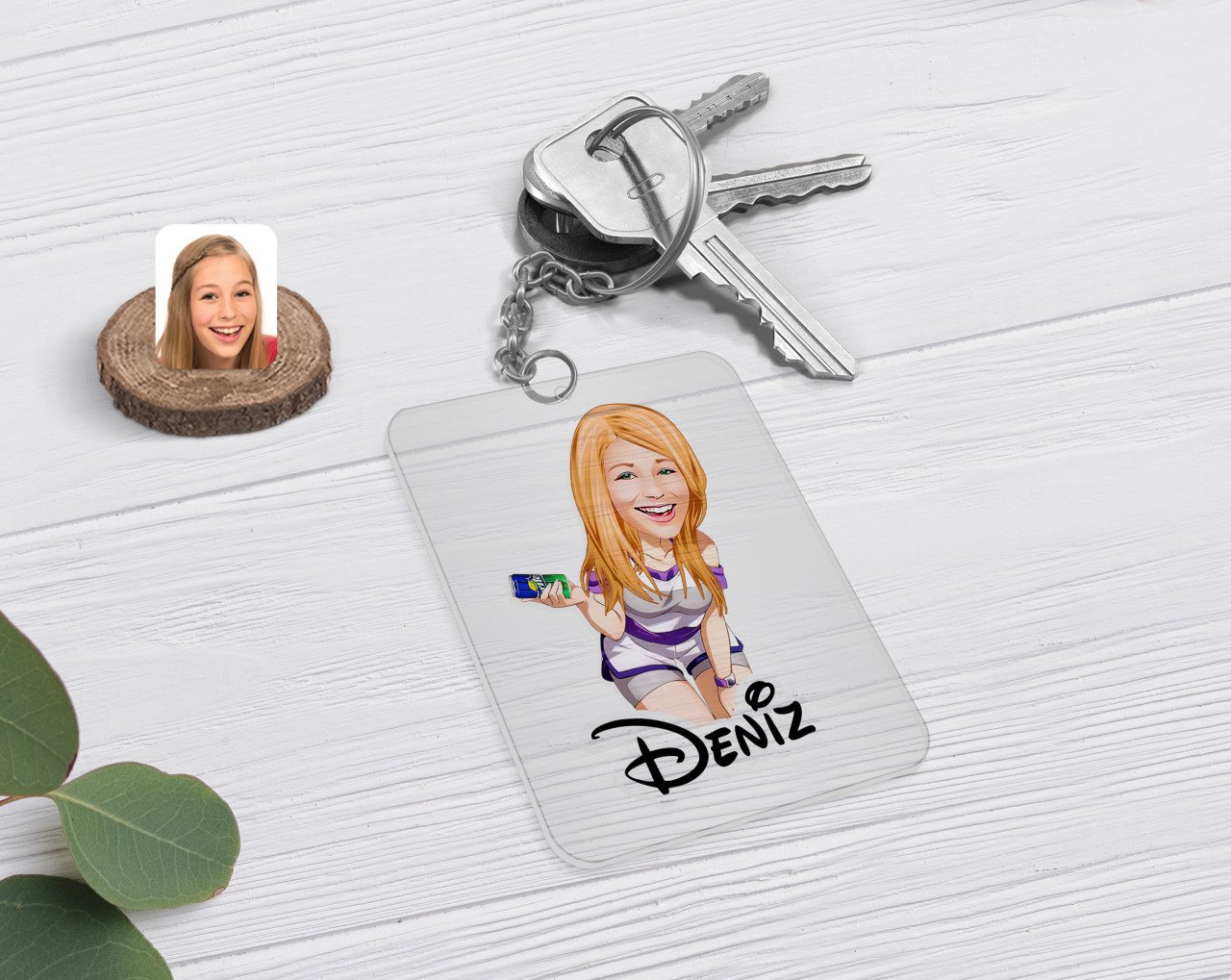 Kişiye Özel Kadın Karikatürlü Şeffaf Pleksi Anahtarlık-36