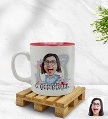 Kişiye Özel O Çok Güzel Karikatürlü İçi Kırmızı Renkli Kupa Bardak Model 1