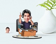 Kişiye Özel Erkek Radyocu Karikatürlü Ahşap Biblo Model-1