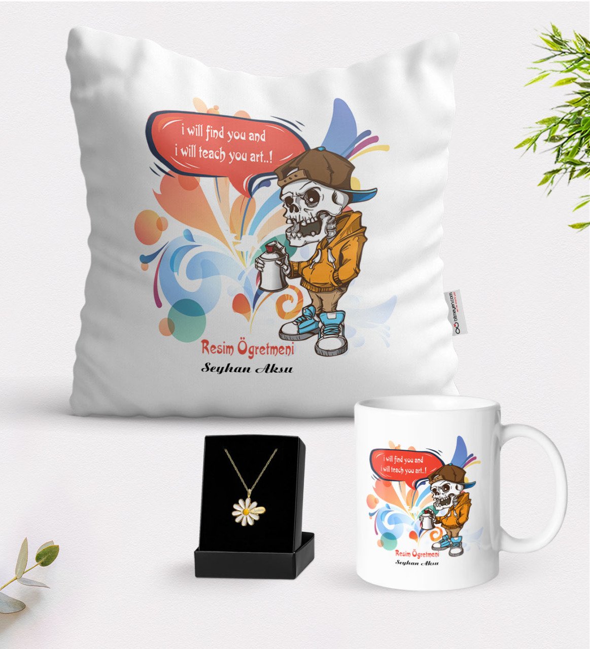 Kişiye Özel Resim Öğretmeni Beyaz Kupa Yastık ve İsimli Papatya Kolye Hediye Seti-1