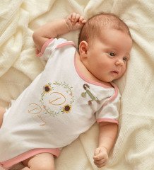 BK Kids Kişiye Özel Harfli İsimli Pembe Bebek Body Zıbın ve Kız Bebek İğnesi Hediye Seti-3