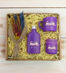 BK Gift Kişiye Özel İsimli DTF Anne Temalı Mor Kahve Fincanı & Kolonya & Mum & El Yapımı Kuru Çiçek Buketi Hediye Seti-1, Anneye Hediye, Anneler Günü Hediyesi