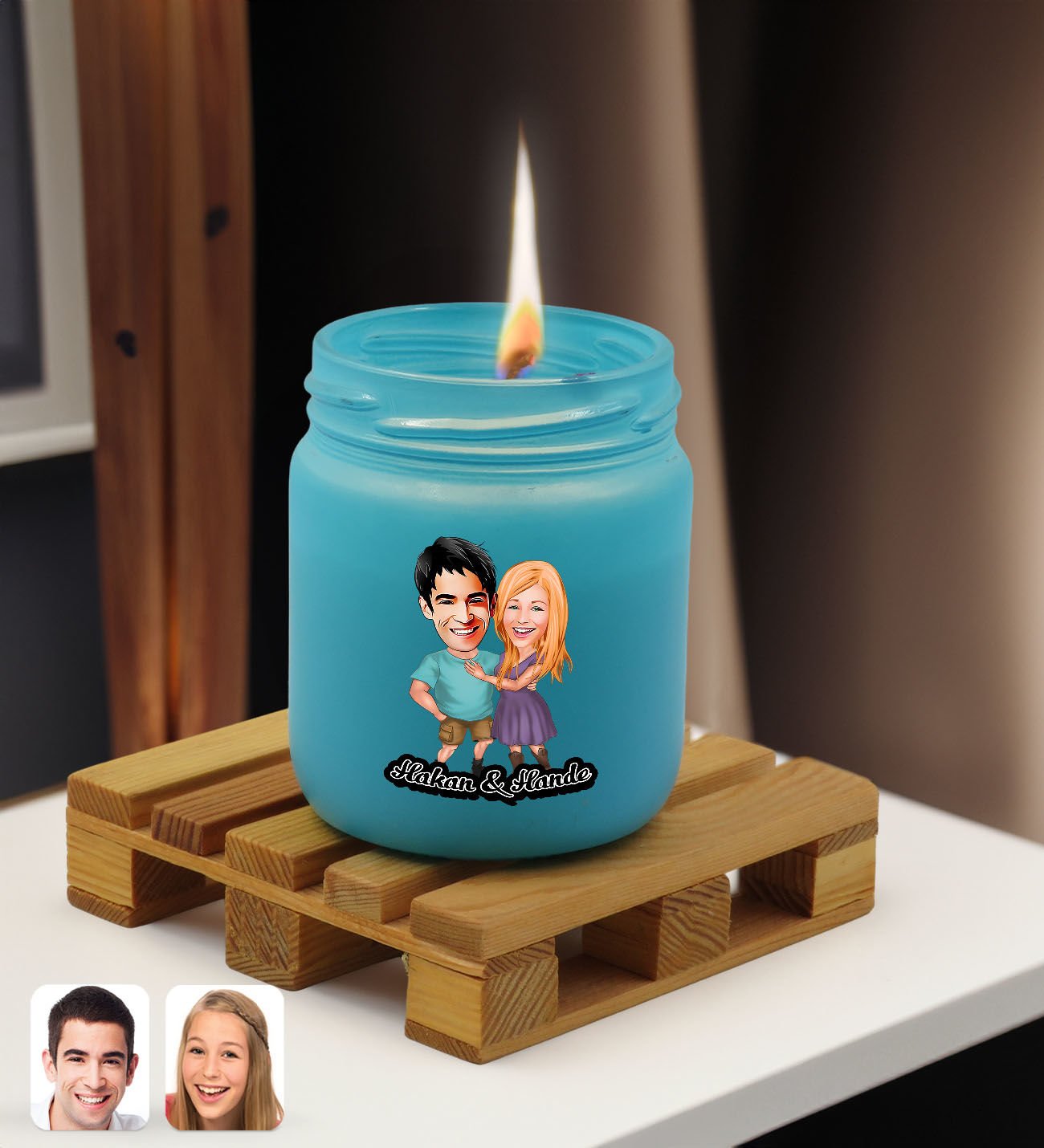 BK Gift Kişiye Özel DTF Sevgili Karikatürlü Turkuaz Renkli Cam Kavanozda Kokulu Mum-1, Sevgiliye Hediye, Doğum Günü Hediyesi