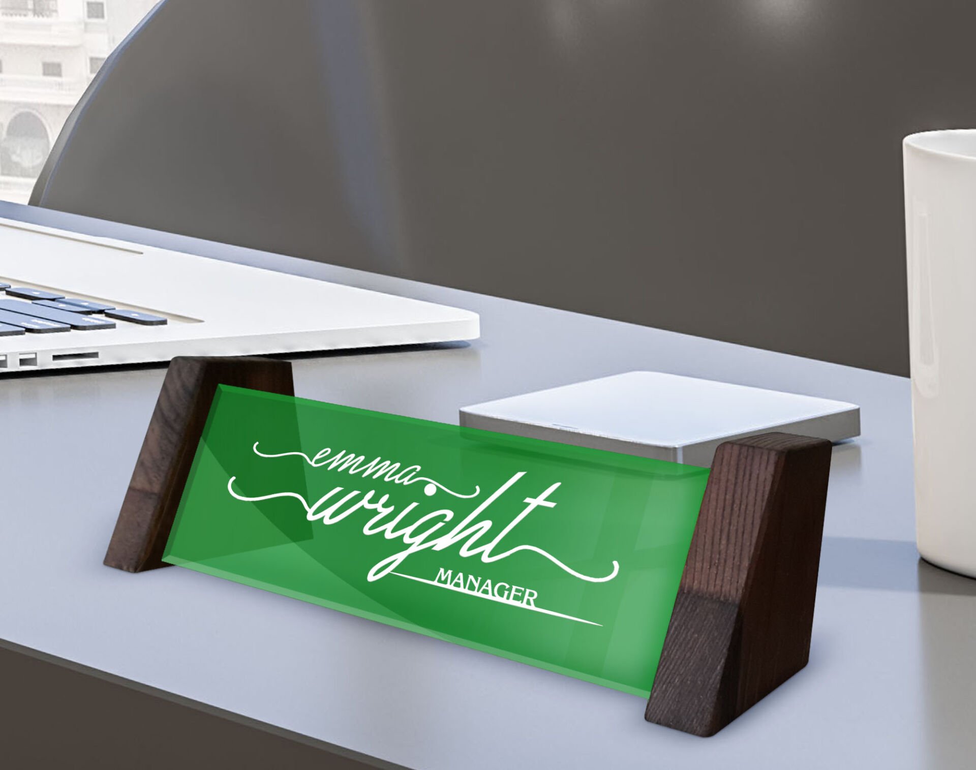 BK Gift Kişiye Özel İsimli Ahşap Ayaklı Yeşil Akrilik Masa İsimliği, Ofis Dekoru, Mesleki Hediye, Ofis Hediyeleri-2