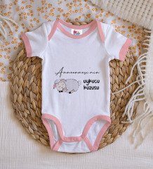 BK Kids Anneannesinin Uykucu Kuzusu Tasarımlı Pembe Bebek Body Zıbın-1