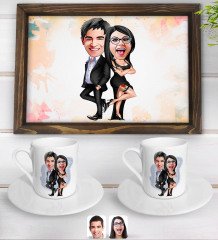 Kişiye Özel Sevgililer Karikatürlü Doğal Ahşap Tepsi ve 2’li Kahve Fincan Seti-6