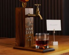 BK Gift Kişiye Özel Kabartma İsimli Musluklu Doğal Ahşap İçki Standı, Home Bar, Viski Çeşmesi, İçecek Dispenseri, Ahşap İçecek Çeşmesi-15