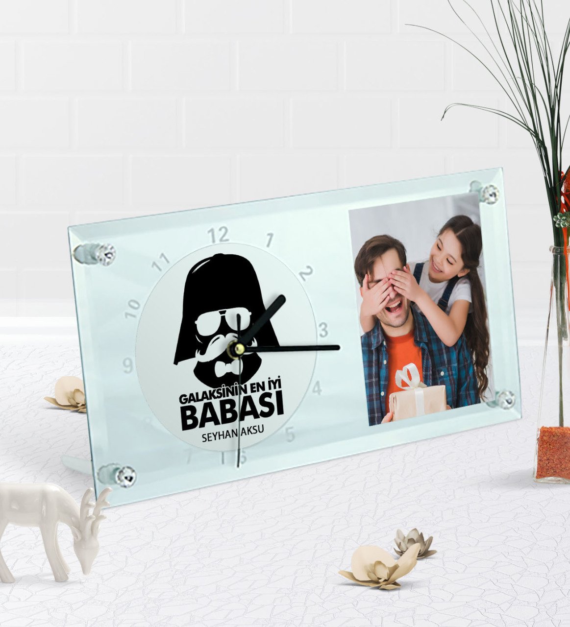Kişiye Özel Fotoğraflı Galaksinin En İyi Babası Masaüstü Cam Saat-2