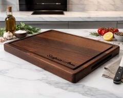BK Gift Doğal Ceviz Şef Tipi Kesme Tahtası 41x25x2,5 cm – Lazerle Ücretsiz Kişiselleştirme – Masif El Yapımı Servis ve Doğrama Tahtası