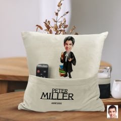 BK Gift Kişiye Özel Avukat Karikatür Tasarımlı Organizer Kumanda ve Atıştırmalık Cepli Sarı Kırlent Yastık-7 Arkadaşa Hediye, Cepli Yastık