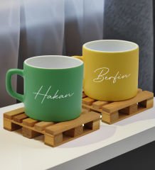 BK Gift Kişiye Özel İsimli 2’li Yeşil ve Sarı Renkli Middle Çay & Kahve Fincanı-1, Arkadaşa Hediye, Sevgiliye Hediye