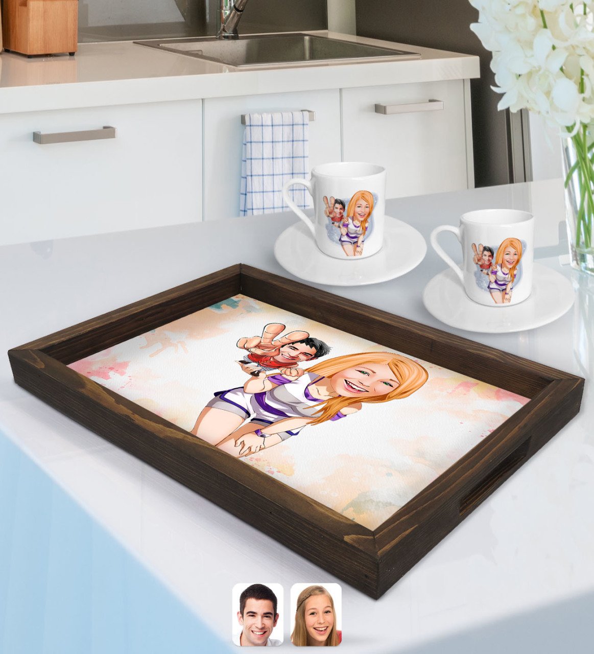 Kişiye Özel Sevgililer Karikatürlü Doğal Ahşap Tepsi ve 2’li Kahve Fincan Seti-30