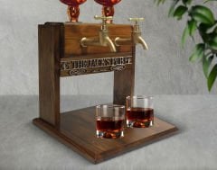 BK Gift Kişiye Özel Kabartma İsimli Çift Musluklu Doğal Ahşap Viski Standı, İçki Standı, Doğum Günü Hediyesi, Ev Hediyesi, Erkek Hediye-44