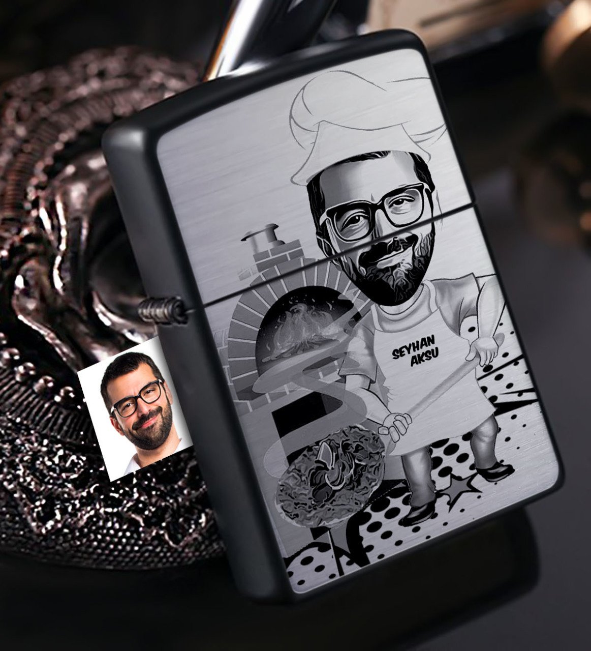 Kişiye Özel Bay Kebapçı Ustası Karikatürlü Benzinli Siyah Metal Çakmak - 1