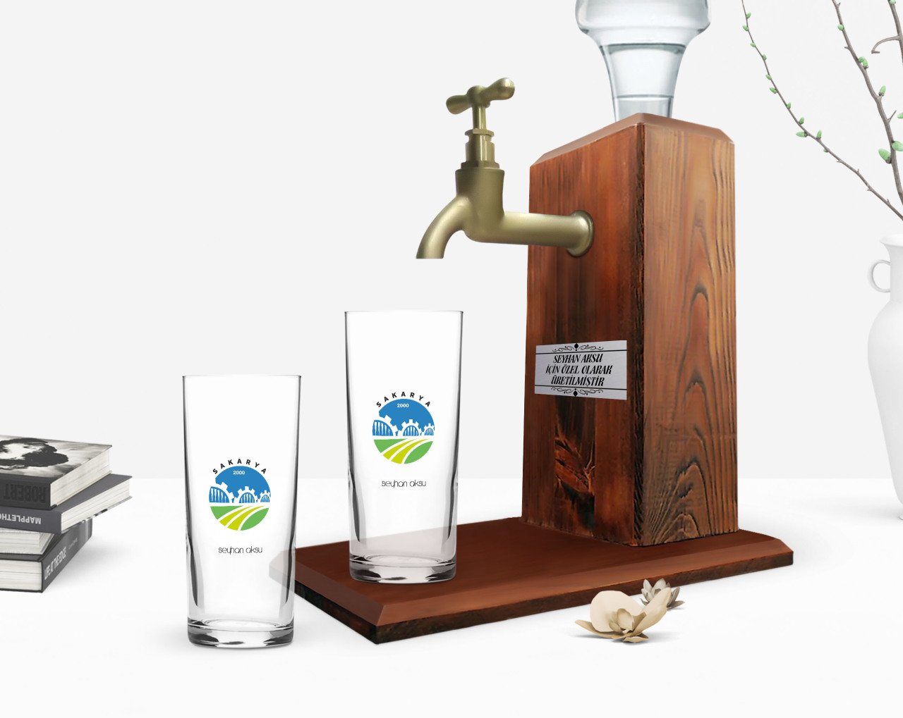 Kişiye Özel Renkli Baskılı Sakarya Tasarımlı Turistik İkili Rakı Bardağı ve Ahşap Rakı Standı Hediye Seti-1