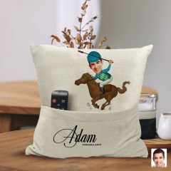 BK Gift Kişiye Özel Jokey Karikatür Tasarımlı Organizer Kumanda ve Atıştırmalık Cepli Sarı Kırlent Yastık-1 Arkadaşa Hediye, Cepli Yastık