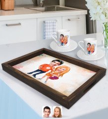 Kişiye Özel Sevgililer Karikatürlü Doğal Ahşap Tepsi ve 2’li Kahve Fincan Seti-54