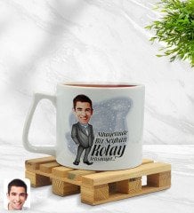 Kişiye Özel Erkek Kolay Yetişmiyor Karikatürlü Middle Beyaz Kupa Bardak Model 1