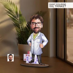 BK Gift Kişiye Özel Eczacı Karikatürlü Büyük Boy Ahşap Biblo-3 Arkadaşa Hediye , Sevgiliye Hediye, Kişiye Özel Biblolar