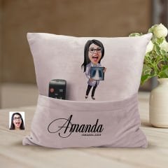 BK Gift Kişiye Özel Doktor Karikatür Tasarımlı Organizer Kumanda ve Atıştırmalık Cepli Pembe Kırlent Yastık-3 Arkadaşa Hediye, Cepli Yastık