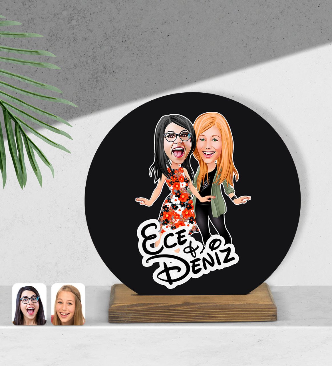 Kişiye Özel Kız Kardeş Karikatürlü Yuvarlak Ahşap Biblo-1