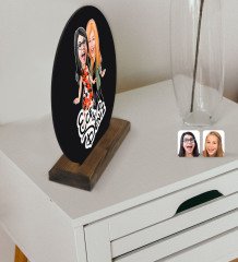 Kişiye Özel Kız Kardeş Karikatürlü Yuvarlak Ahşap Biblo-1