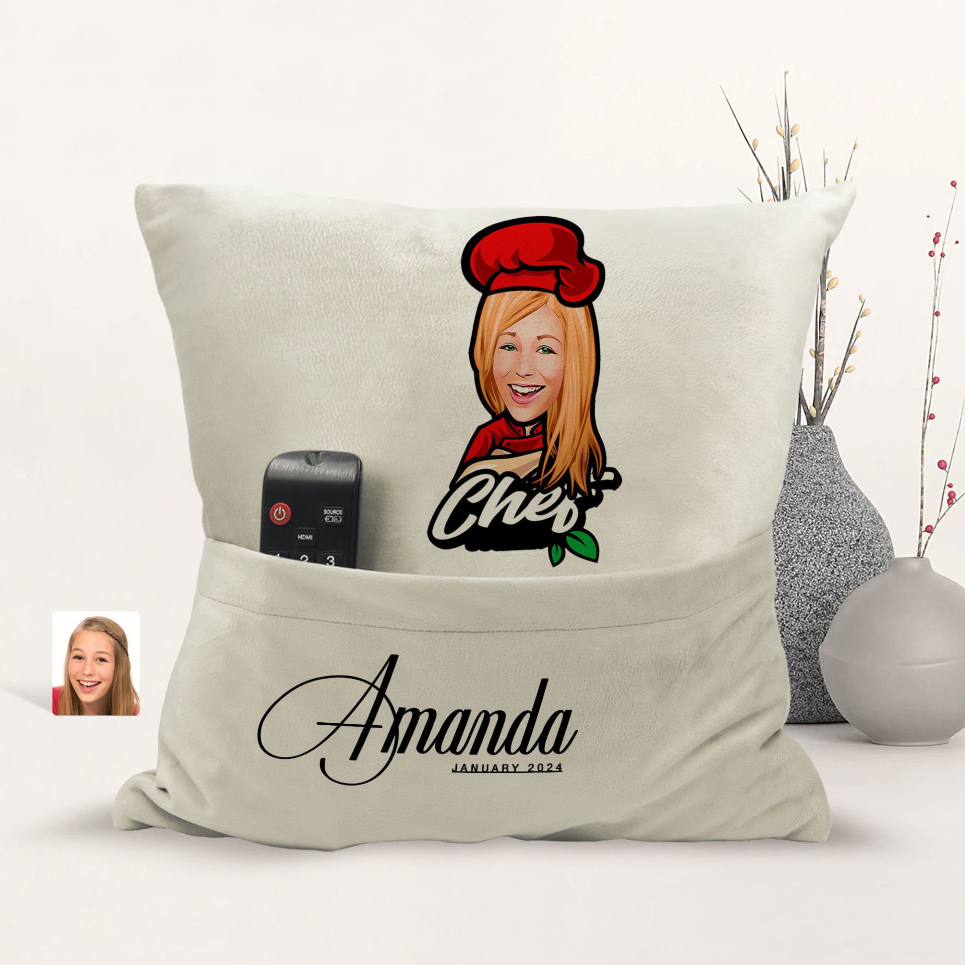BK Gift Kişiye Özel Chef Karikatür Tasarımlı Organizer Kumanda ve Atıştırmalık Cepli Sarı Kırlent Yastık-5 Arkadaşa Hediye, Cepli Yastık