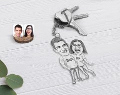 Kişiye Özel Karakalem Sevgililer Karikatürlü Şeffaf Pleksi Anahtarlık-5