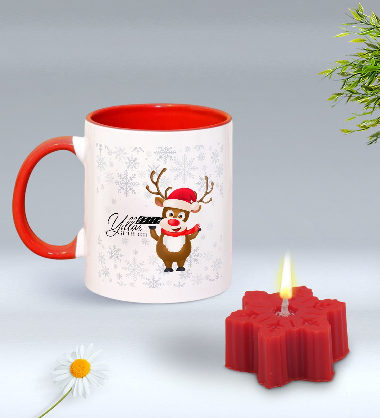 Yılbaşı Hediyesi BK Gift Kişiye Özel Yeni Yıl Tasarımlı Kırmızı Kupa Bardak ve Kırmızı Kar Tanesi Kokulu Mum Hediye Seti-7, Sevgiliye, Arkadaşa Hediye