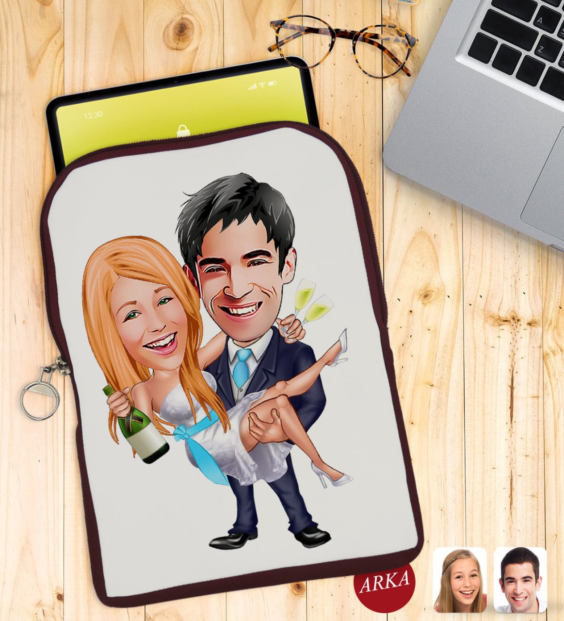 Kişiye Özel Evleniyoruz Karikatürlü Taşınabilir Koruyucu Tablet Kılıfı & Organizer Çanta - Bordo-4