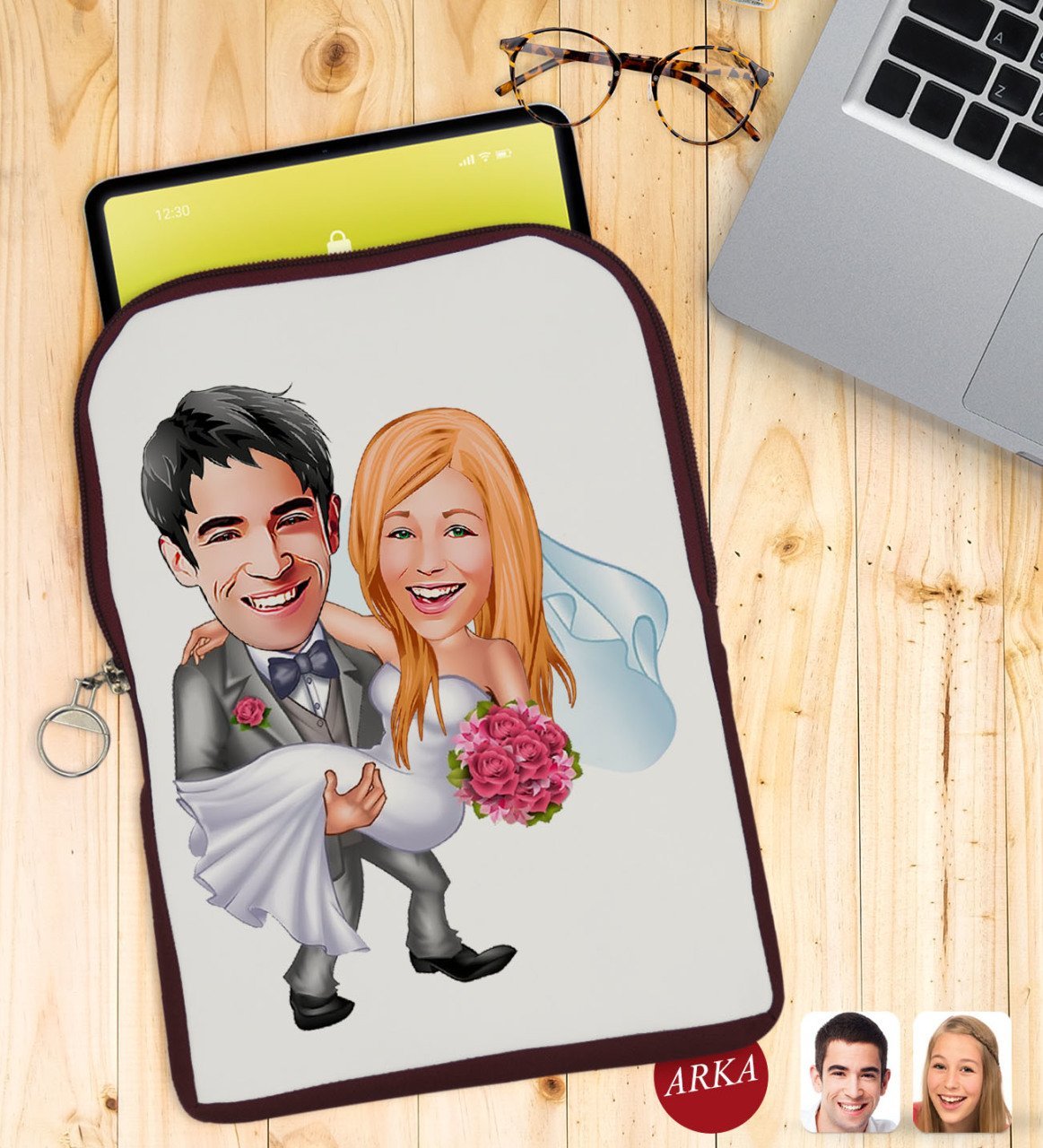 Kişiye Özel Evleniyoruz Karikatürlü Taşınabilir Koruyucu Tablet Kılıfı & Organizer Çanta - Bordo-7