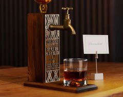BK Gift Kişiye Özel Kabartma İsimli Musluklu Doğal Ahşap İçki Standı, Home Bar, Viski Çeşmesi, İçecek Dispenseri, Ahşap İçecek Çeşmesi-23
