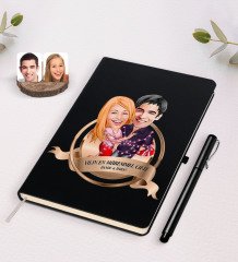 Kişiye Özel Yılın En Mükemmel Çifti Karikatürlü Siyah Defter ve Kalem Hediye Seti-2