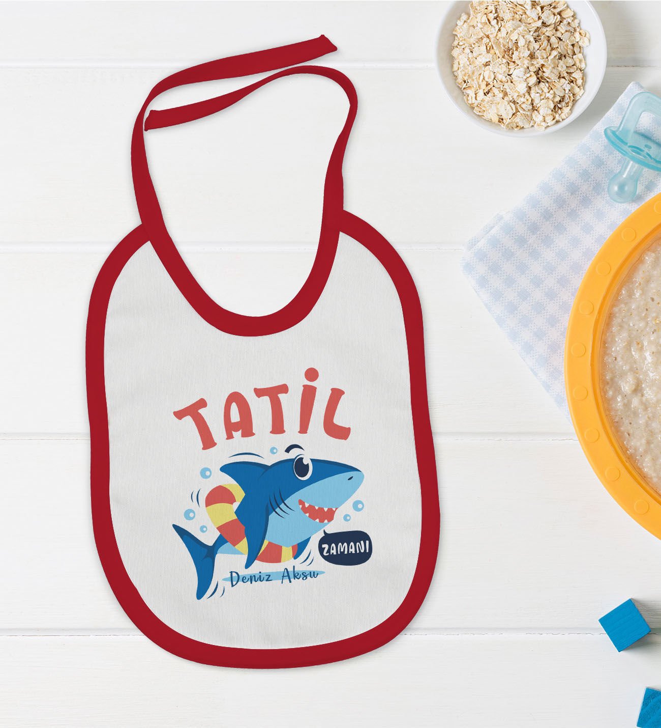 BK Kids Kişiye Özel Tatil Zamanı Tasarımlı Kırmızı Bebek Mama Önlüğü-1