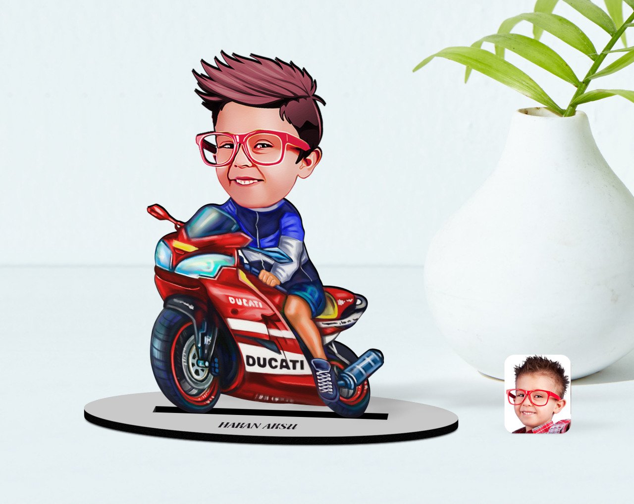 Kişiye Özel Motorcu Çocuk Karikatürlü Ahşap Biblo Model-1