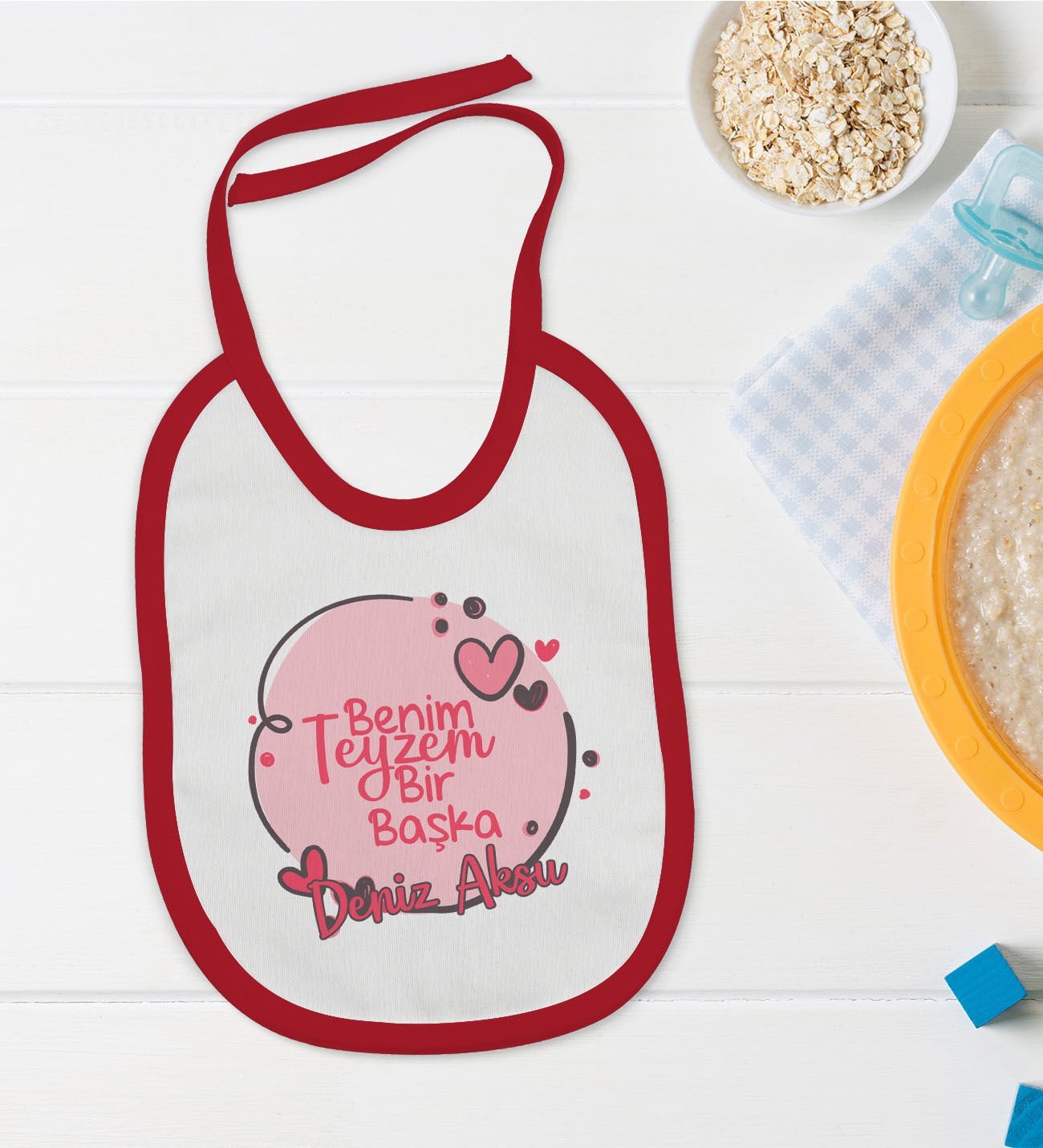 BK Kids Kişiye Özel Teyzem Bir Başka Tasarımlı Kırmızı Bebek Mama Önlüğü-1