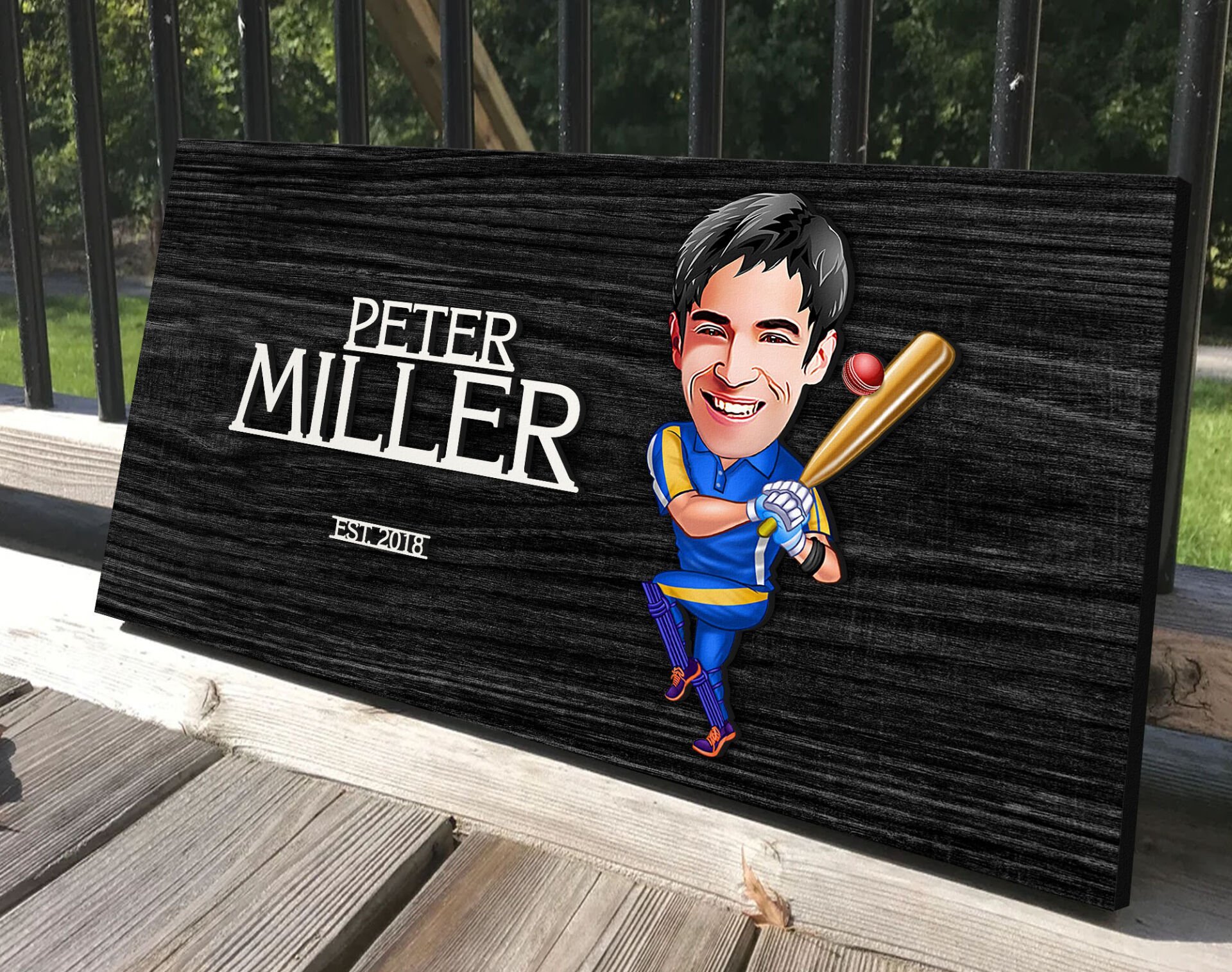 BK Gift Kişiye Özel Erkek Beyzbol Karikatürlü Kabartma Tasarım Antik Siyah (Ebony) Ahşap Tabela-1, Dekoratif Tabela, Rustik Ev Dekorasyonu, Duvar Dekoru