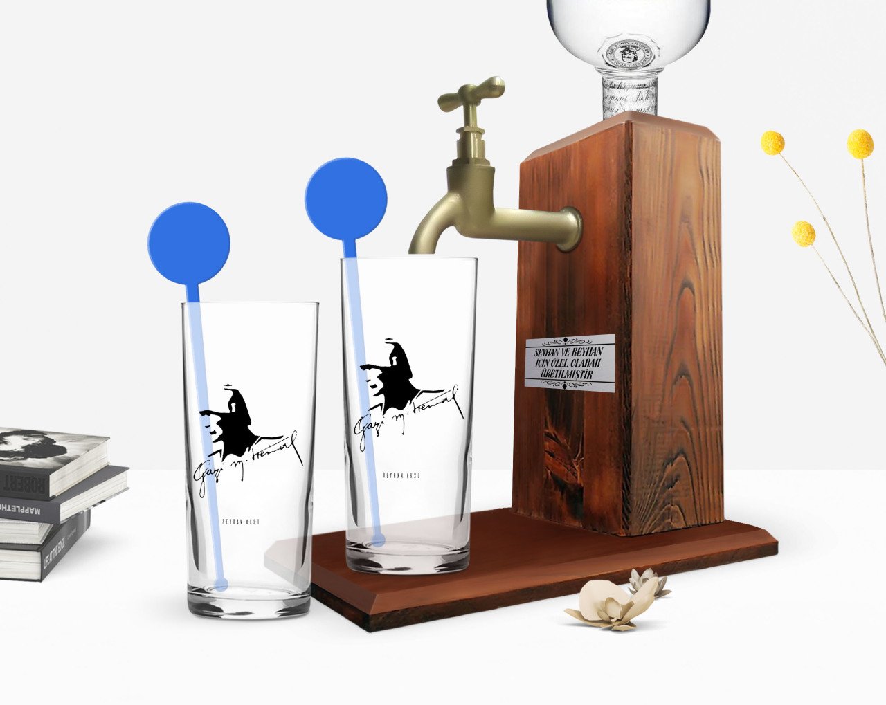 Kişiye Özel Renkli Baskılı Atatürk Temalı İkili Vodka Bardağı ve Ahşap Vodka Standı Hediye Seti-27